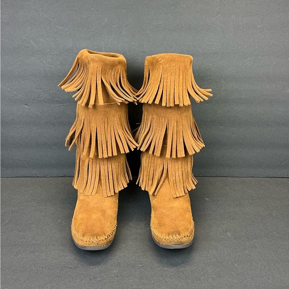 Minnetonka Boots Womans Size 8 Layer Fringe Brown Suede Boots Moccasins - Picture 2 of 9